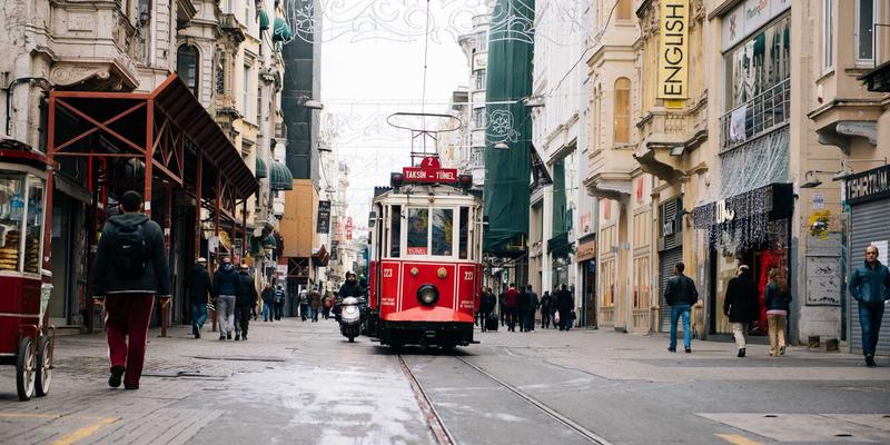 前端开发与网络技术博客的SEO实战：从数据结构到流量增长的完整策略